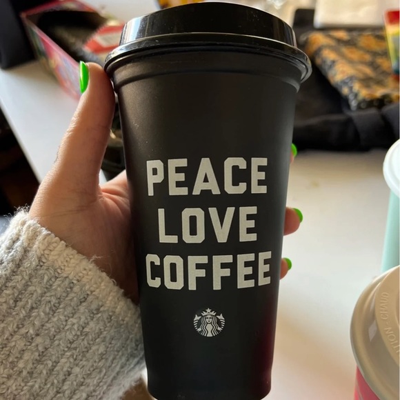 Bundle of Starbucks reusable cups - Picture 3 of 6